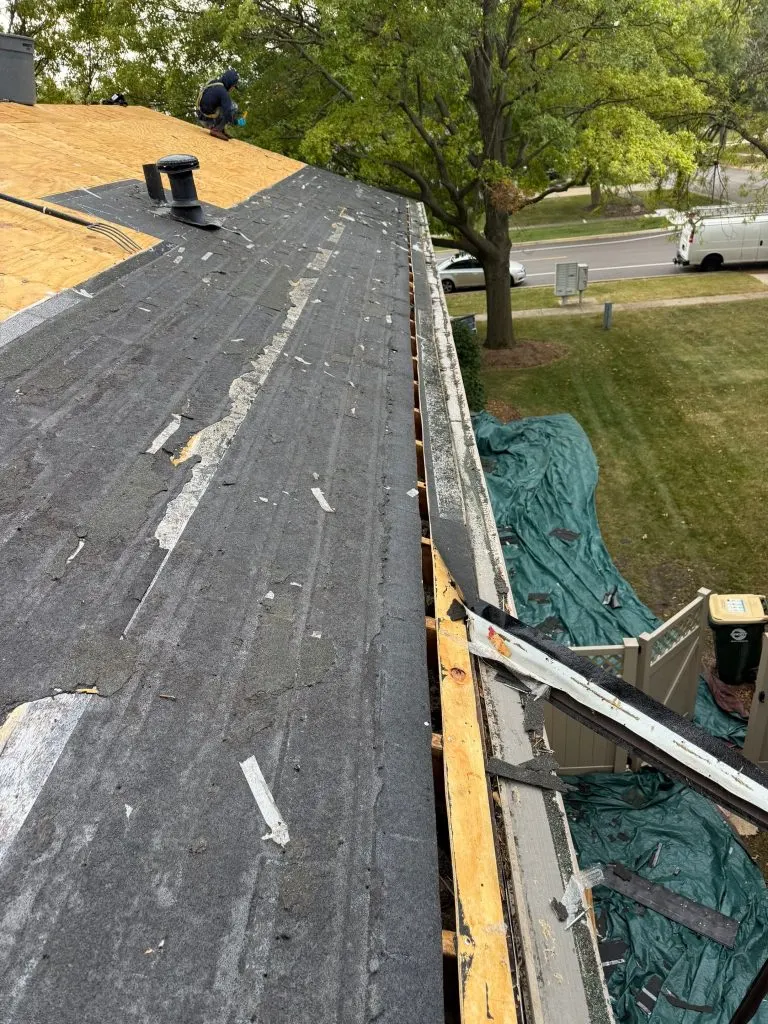 Roof and Gutters replacement — Batavia, IL — photo 2