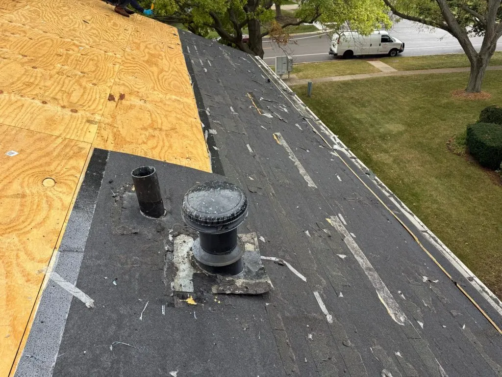 Roof and Gutters replacement — Batavia, IL — photo 3