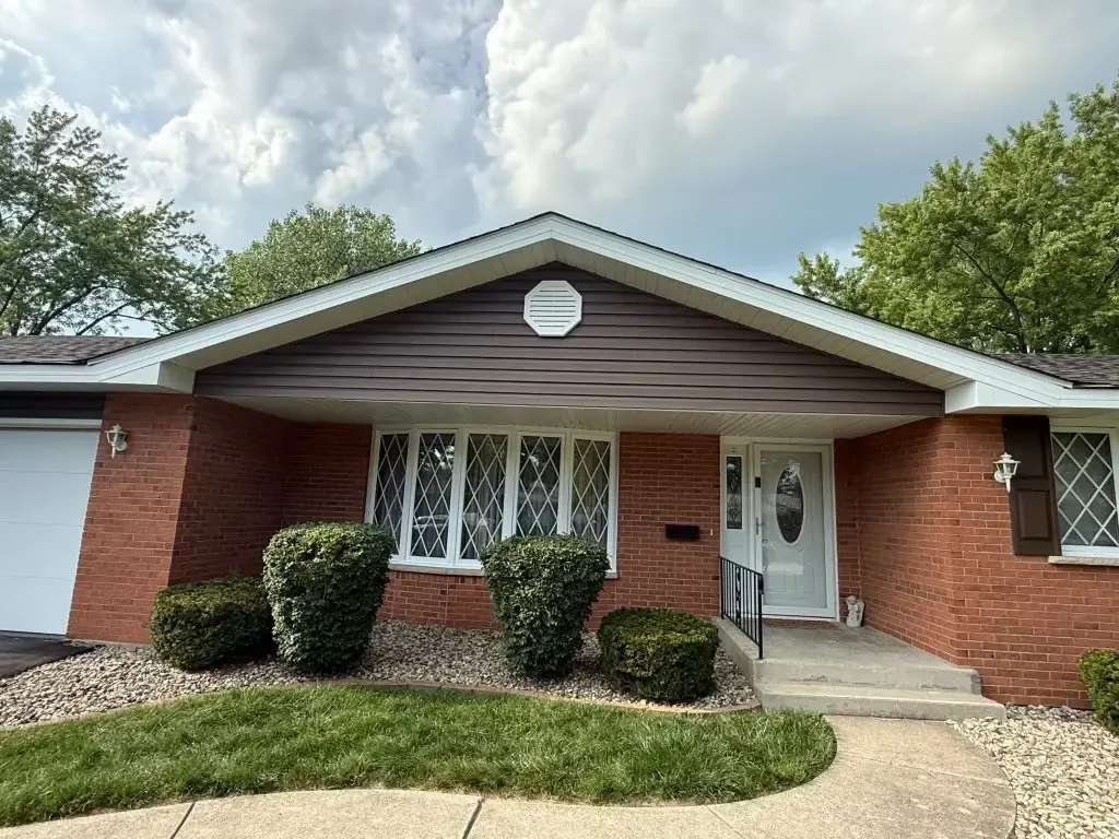 Roofing, siding and gutters — Kankakee, IL — photo 14