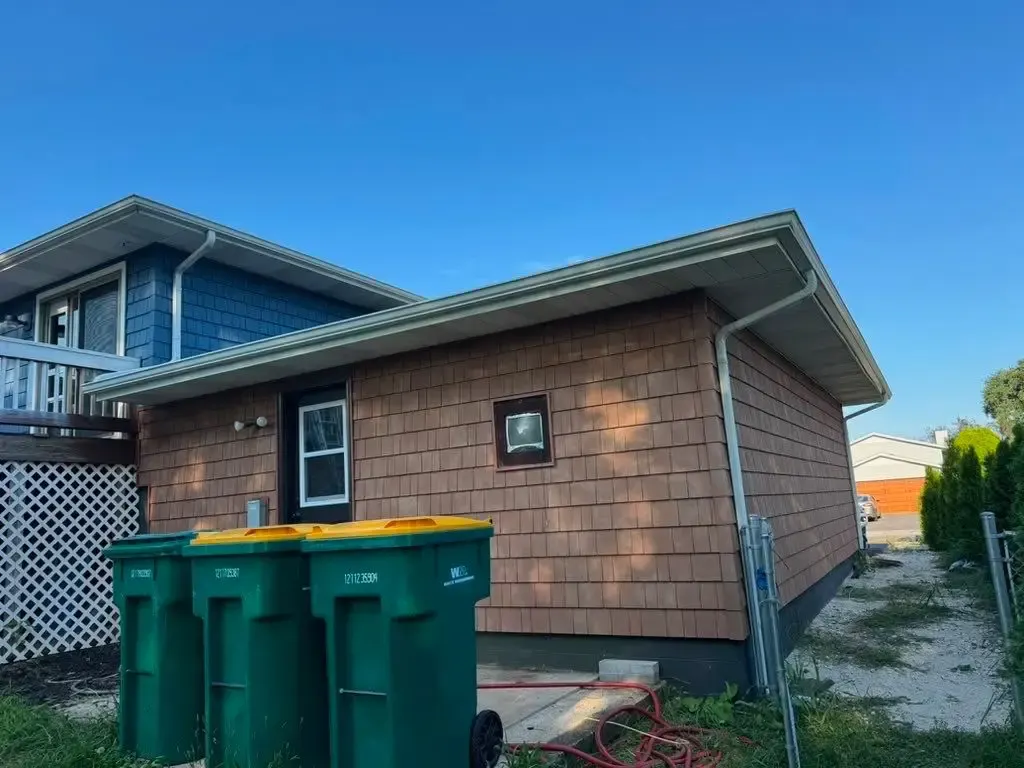 Mastic Cedar Discovery Siding in Crown Point, IN — Crown Point, IN — photo 2